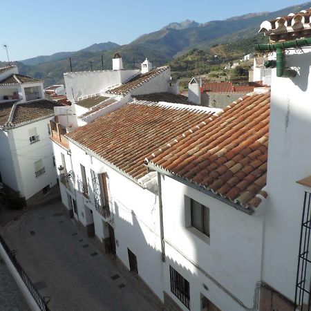 Casa Las Tres Conchas Yunquera Exterior photo