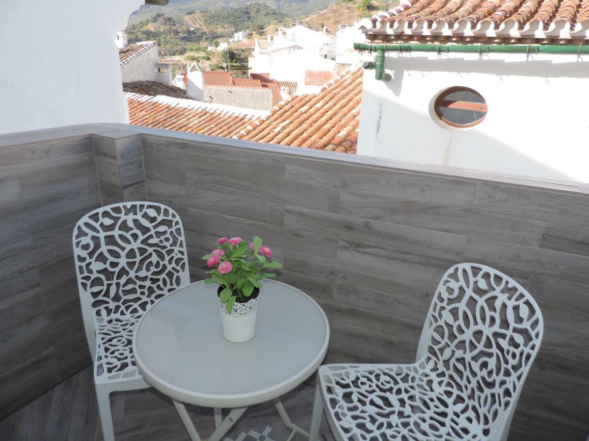 Casa Las Tres Conchas Yunquera Exterior photo